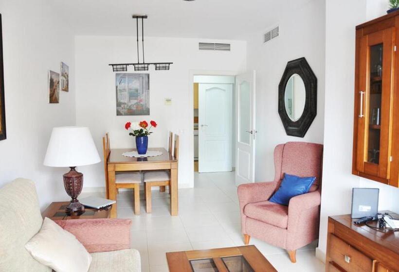 Piso Algarrobo Beach