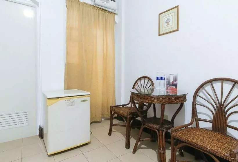 Reddoorz @ Marifa Hotel Angeles Pampanga