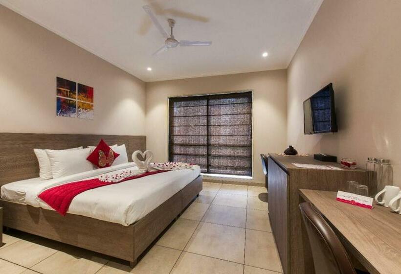 Rosastays Gurugram Golf Course