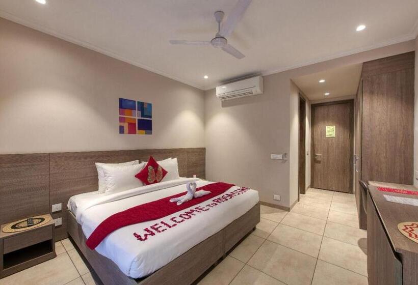 Rosastays Gurugram Golf Course