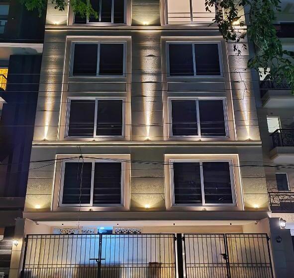 Rosastays Gurugram Golf Course