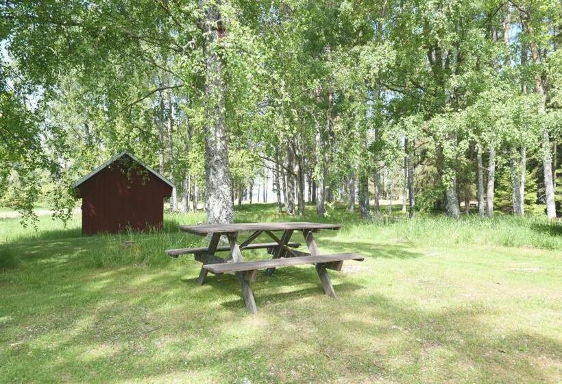 Cozy And Rural Holiday Accommodation 150 Meters From Lake Vanern