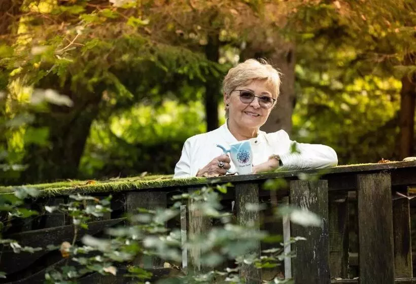 Hotelli Kúpele Brusno   Ld Poľana