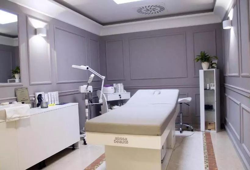 Hotelli Kúpele Brusno   Ld Poľana