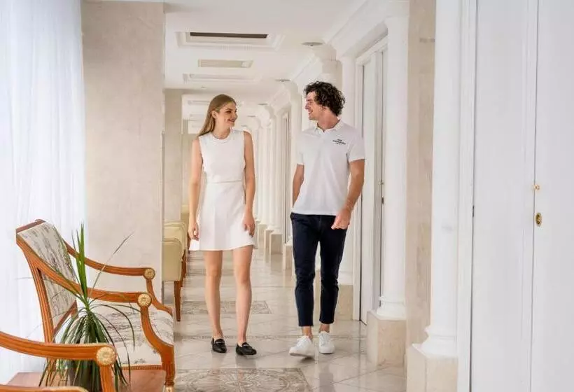 Hotelli Kúpele Brusno   Ld Poľana