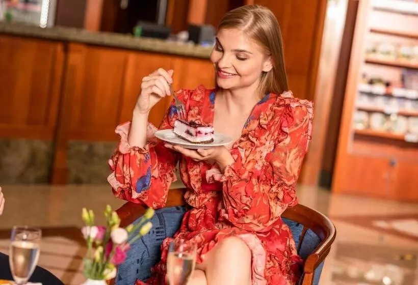 Hotelli Kúpele Brusno   Ld Poľana