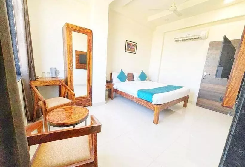 Hotelli Panchsheel Inn