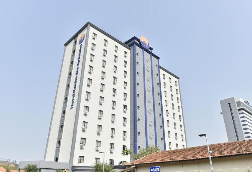 Hotel Rainha Dos Apóstolos