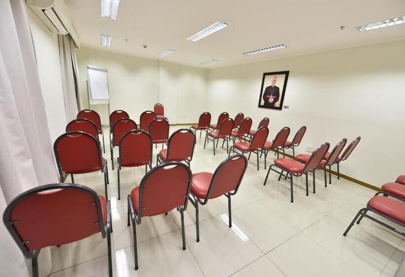 Hotel Rainha Dos Apóstolos