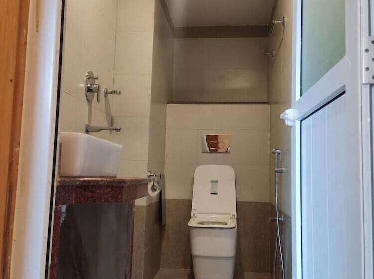 هتل Satkar Pvt Ltd