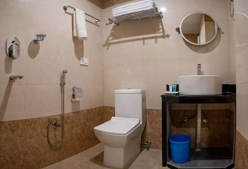 هتل Satkar Pvt Ltd