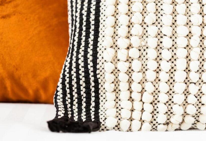 호텔 The Snug Townhouse