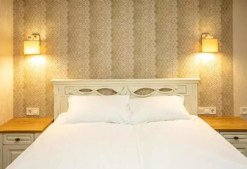 Majatalo семеен хотел чардаците