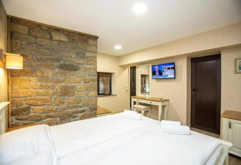 Majatalo семеен хотел чардаците