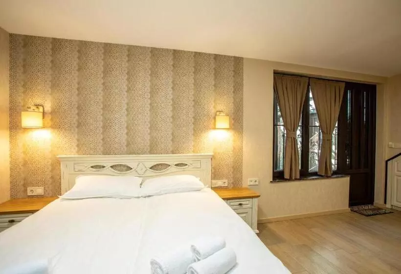 Majatalo семеен хотел чардаците