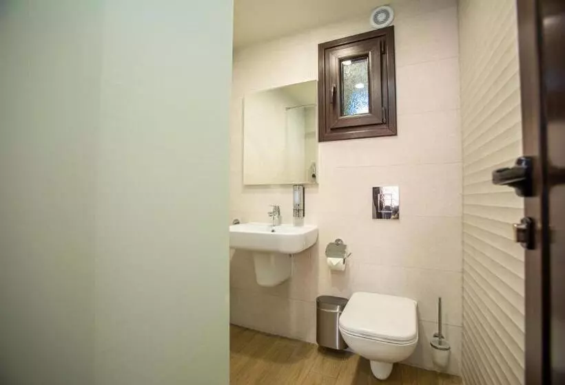 Majatalo семеен хотел чардаците