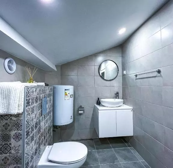 Deluxe Central Rooms