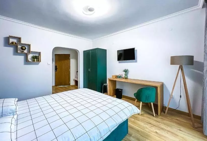 Deluxe Central Rooms