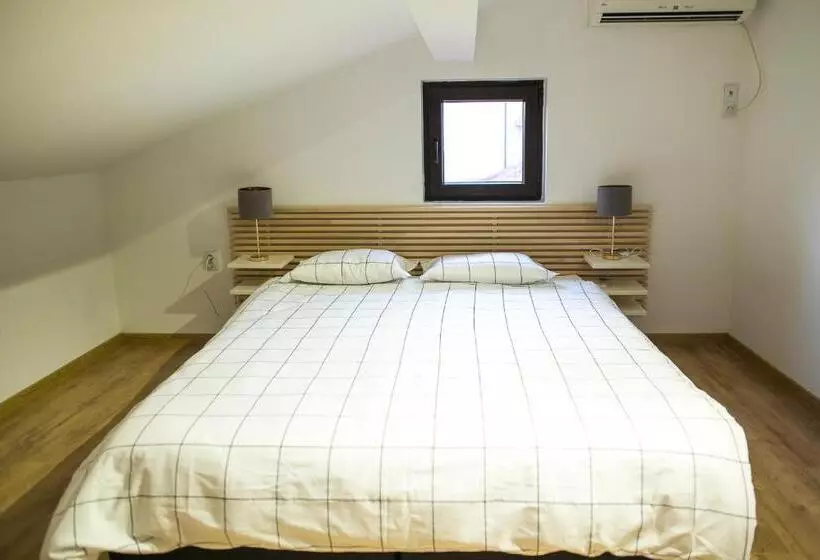 Deluxe Central Rooms