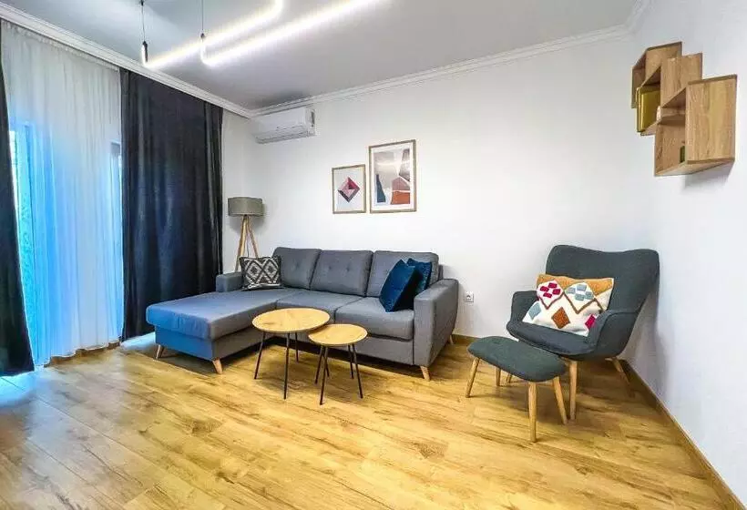 Deluxe Central Rooms