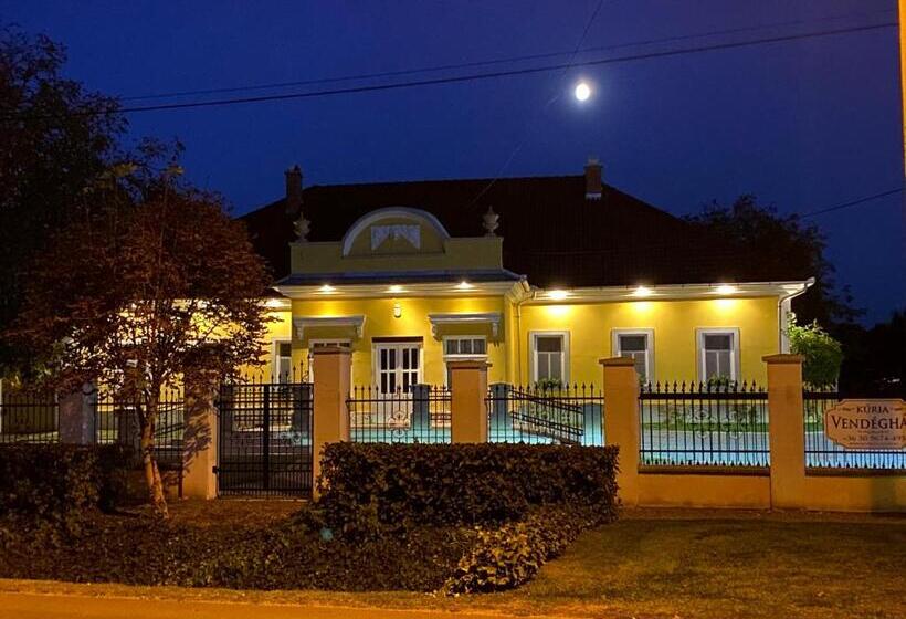 פנסיון Kúria Vendégház