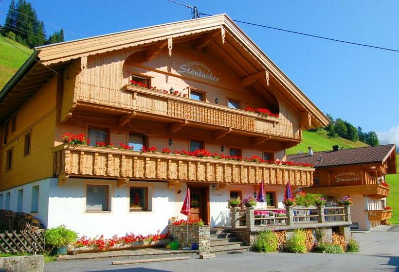 بنسيون Landhaus Staudacher