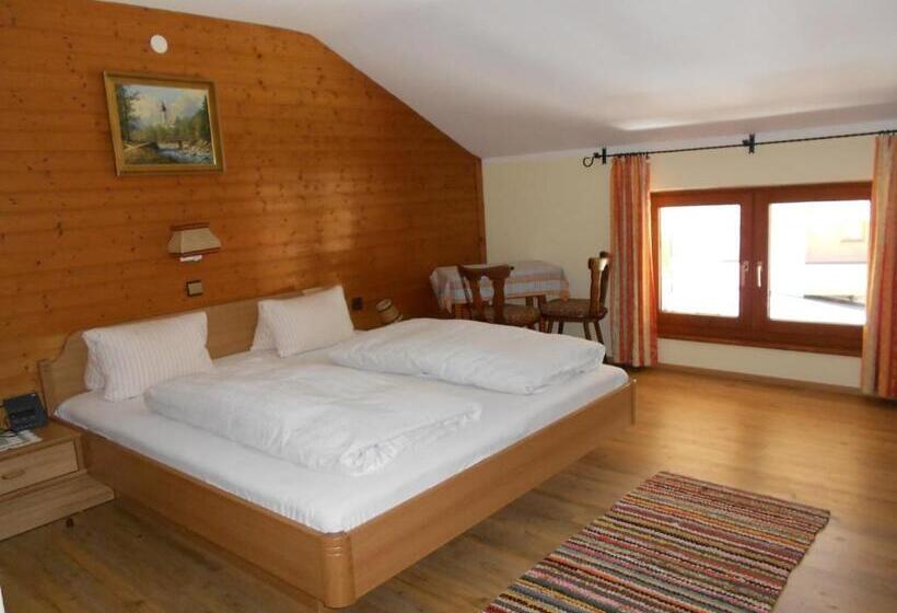 بنسيون Landhaus Staudacher