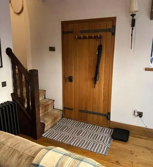 The Horners   Log Burner, Cheshire Village, Parking, Walks, Aga, Dogs