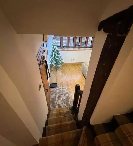 The Horners   Log Burner, Cheshire Village, Parking, Walks, Aga, Dogs