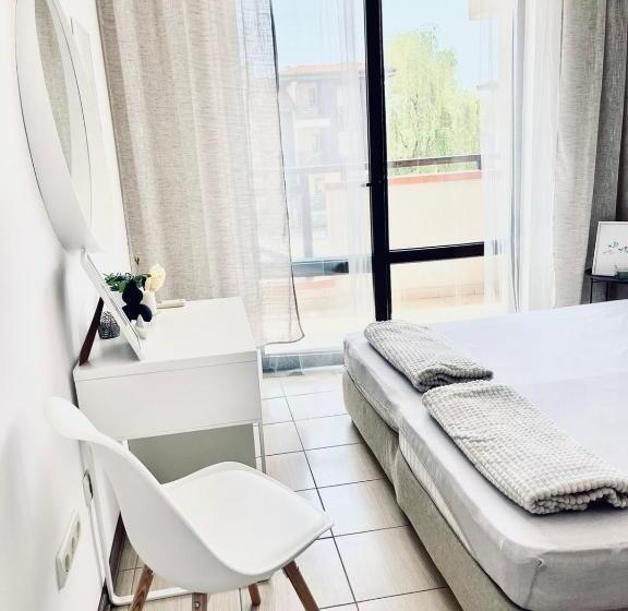 апартамент в комплекс свети никола плаж градина