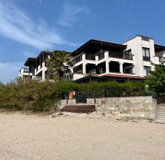 апартамент в комплекс свети никола плаж градина