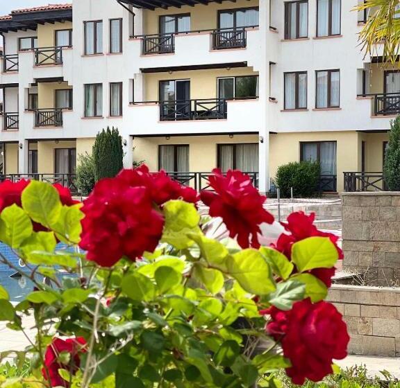 апартамент в комплекс свети никола плаж градина