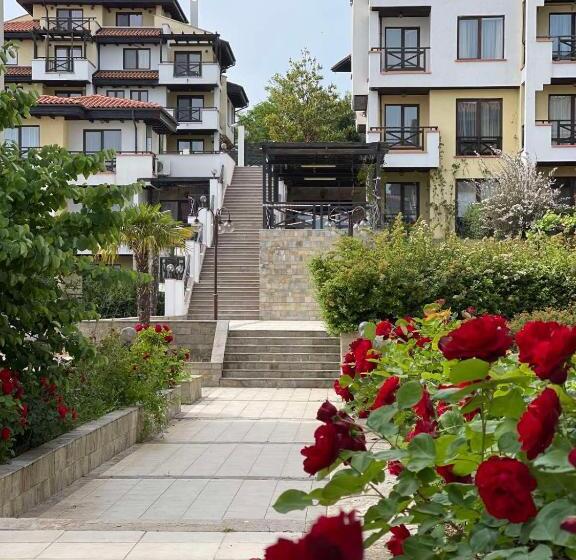 апартамент в комплекс свети никола плаж градина