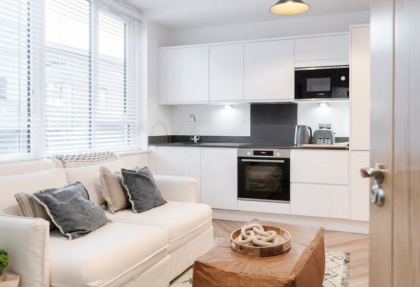 Royal House Luxury Apartments   Chester