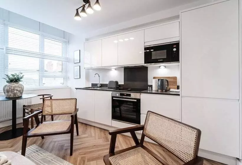 Royal House Luxury Apartments   Chester