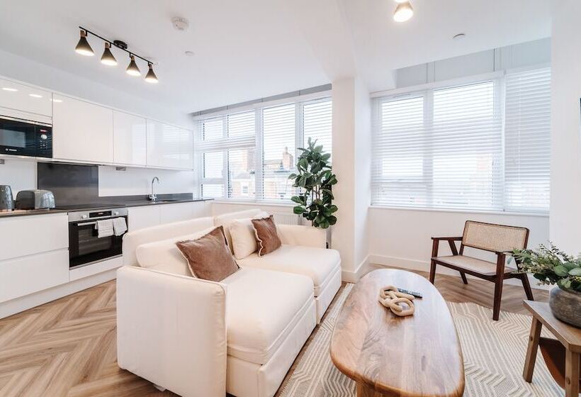 Royal House Luxury Apartments   Chester