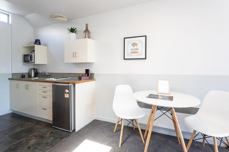 The Wharf Seaview Apartments By Avi