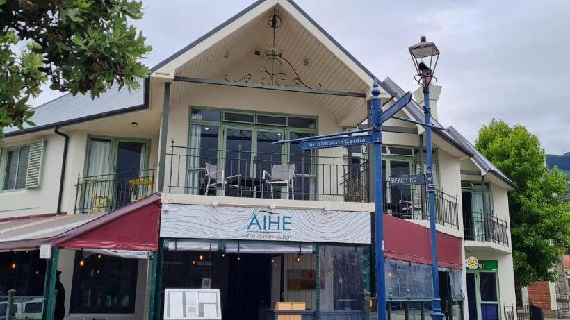 The Wharf Seaview Apartments By Avi