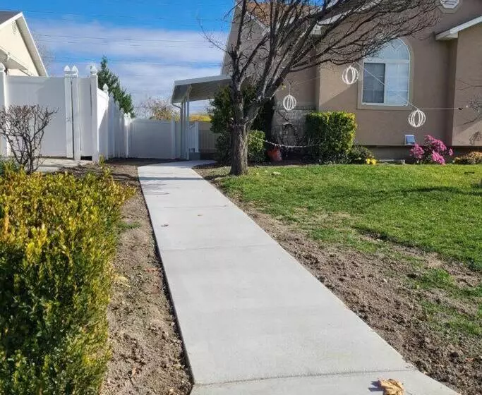 Entire Huge Basement! Fast Wifi! Private Entrance!