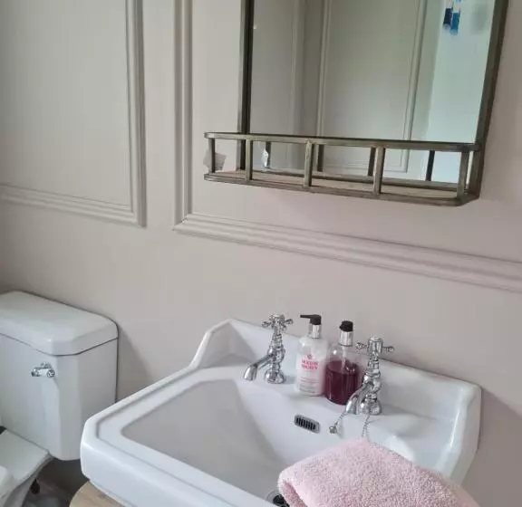 The Little White House