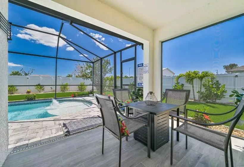 Villa Awesome!