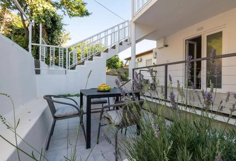 Apartments Malalu