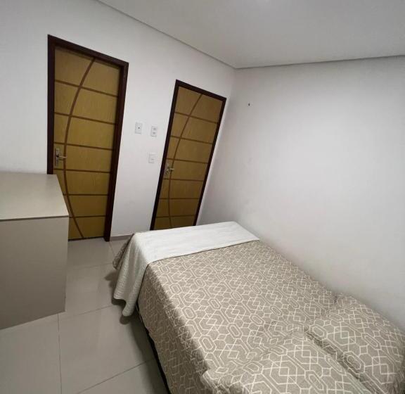 Casa Em Condomínio Agradável Com Fundo Pro Rio