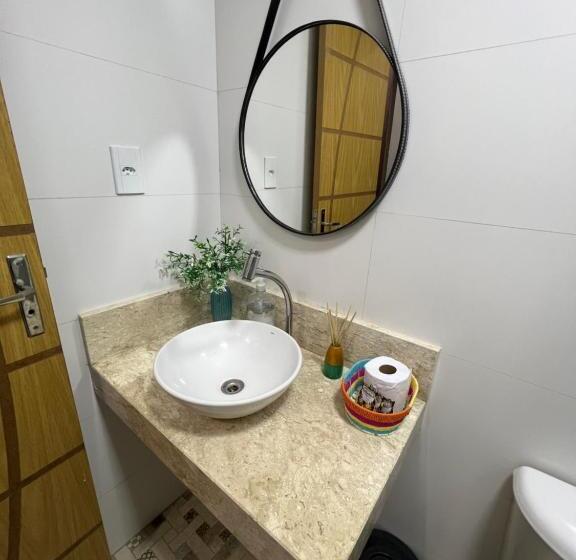 Casa Em Condomínio Agradável Com Fundo Pro Rio