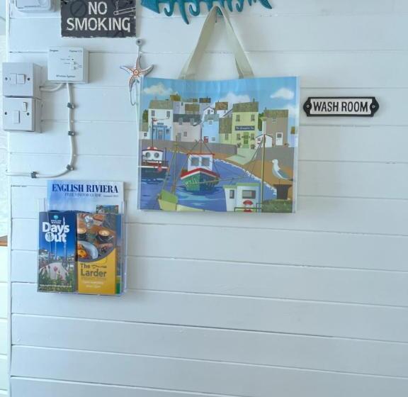 Harbour View Ground Floor Flat With Private Parking, Only 5 Mins Walk To Harbour