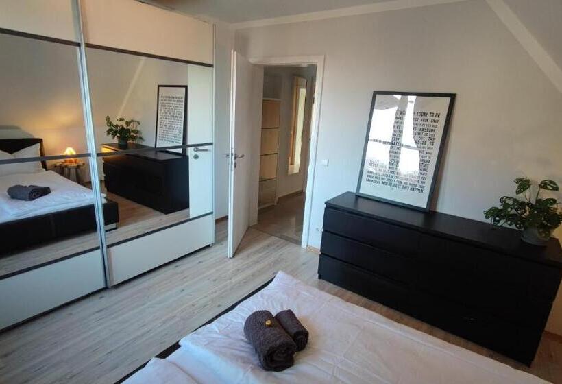 Homely Stay In A Modern Green Dream