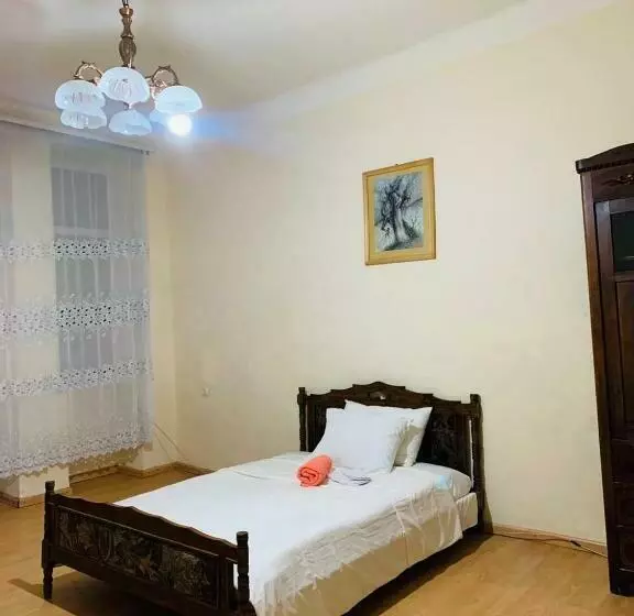 Infinity Hostel & Tour