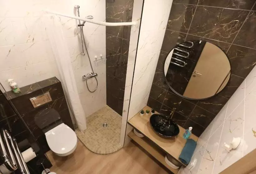 Modern 2 Room Apartment   Free Parking   Netflix