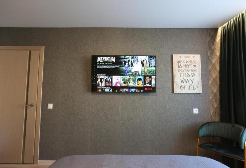 Modern 2 Room Apartment   Free Parking   Netflix