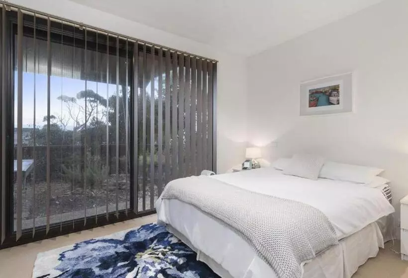 Ocean View Treetops Retreat